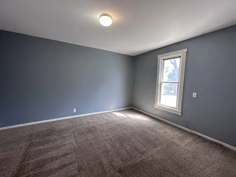Bedroom - 514 E Main St, Hoopeston, IL 60942 photo 5 of 7