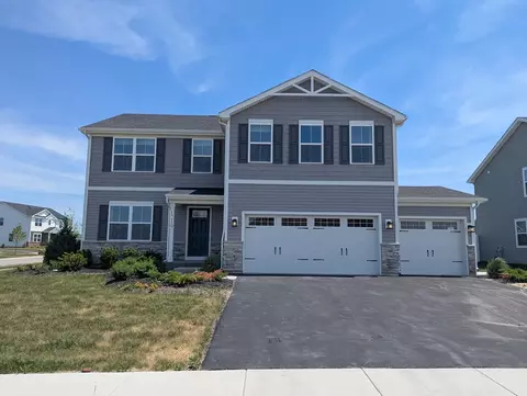 1219 Fox Hedge Trl, Hampshire, IL 60140