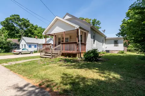 Exterior - 306 E Sycamore St, Normal, IL 61761 photo 6 of 7