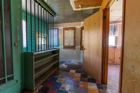 Entry Way - 306 E Sycamore St, Normal, IL 61761 photo 1 of 2