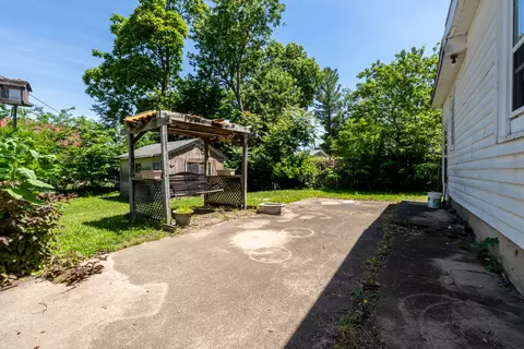 Exterior - 306 E Sycamore St, Normal, IL 61761 photo 2 of 7