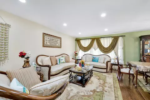 Living - 7849 W 79th Pl, Bridgeview, IL 60455 photo 1 of 2