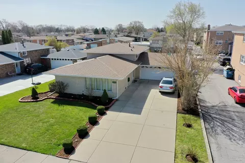 View/Area - 7849 W 79th Pl, Bridgeview, IL 60455 photo 2 of 6