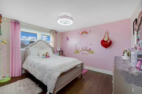 Bedroom - 7849 W 79th Pl, Bridgeview, IL 60455 photo 3 of 4