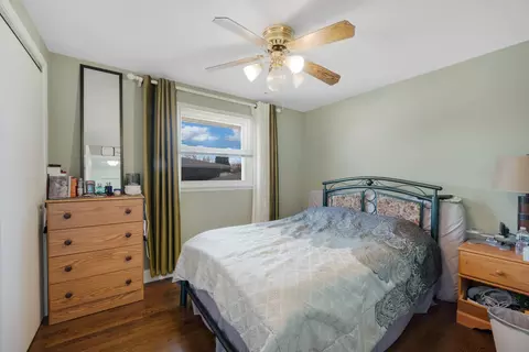 Bedroom - 7849 W 79th Pl, Bridgeview, IL 60455 photo 4 of 4