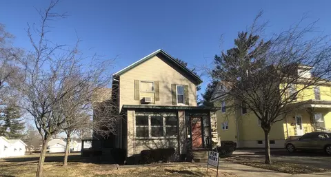 412 E Main St, Hoopeston, IL 60942