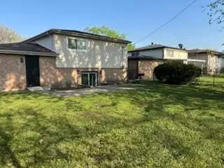 Exterior - 15206 Blackstone Ave, Dolton, IL 60419 photo 2 of 3