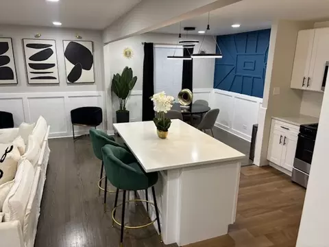Kitchen - 15206 Blackstone Ave, Dolton, IL 60419 photo 1 of 5