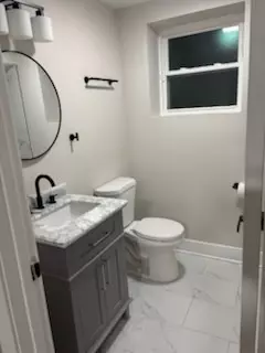 Bath - 15206 Blackstone Ave, Dolton, IL 60419 photo 1 of 4