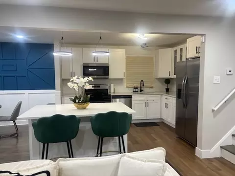 Kitchen - 15206 Blackstone Ave, Dolton, IL 60419 photo 2 of 5