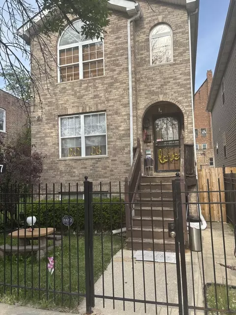 147 S Whipple St, Chicago, IL 60612