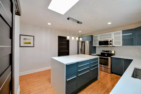 Kitchen - 1634 E Forest Ave, Des Plaines, IL 60018 photo 3 of 5