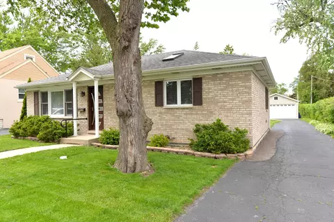 Exterior - 1634 E Forest Ave, Des Plaines, IL 60018 photo 2 of 4