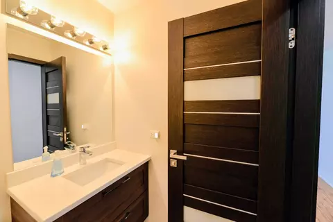 Bath - 1634 E Forest Ave, Des Plaines, IL 60018 photo 2 of 3