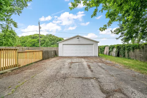 Exterior - 362 S Barbara Dr, Kankakee, IL 60901 photo 3 of 6