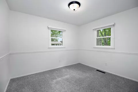 Bedroom - 362 S Barbara Dr, Kankakee, IL 60901 photo 3 of 6