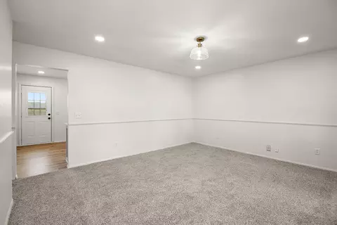 Living - 362 S Barbara Dr, Kankakee, IL 60901 photo 1 of 3