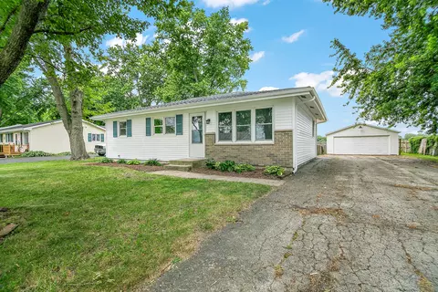 362 S Barbara Dr, Kankakee, IL 60901