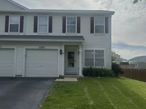 1315 Burns Ln, Minooka, IL 60447