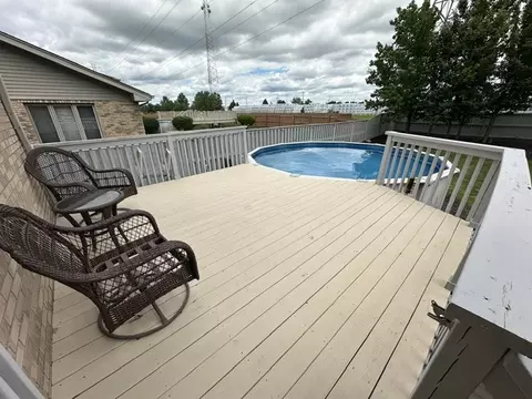 Exterior - 19211 Brompton Ct, Mokena, IL 60448 photo 8 of 17