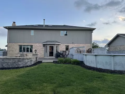 Exterior - 19211 Brompton Ct, Mokena, IL 60448 photo 12 of 17