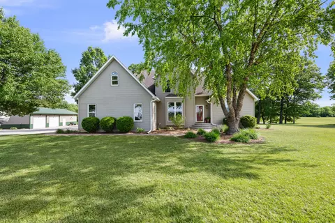 23720 101st Ave, Port Byron, IL 61275