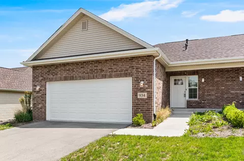 934 Arrowhead Dr, Elwood, IL 60421