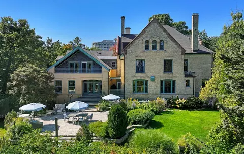 34 Logan Loop, Highland Park, IL 60035