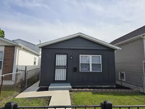 1005 W 103rd St, Chicago, IL 60643