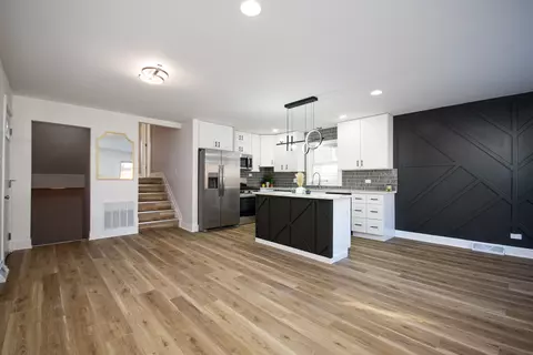 1005 W 103rd St, Chicago, IL 60643