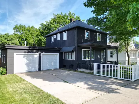 309 N Market St, Hoopeston, IL 60942