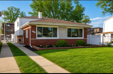 14024 S Saginaw Ave, Burnham, IL 60633