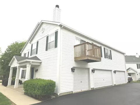 769 Hobart Dr, South Elgin, IL 60177