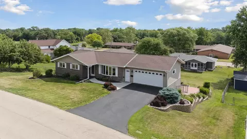 View/Area - 811 16th St, Fulton, IL 61252 photo 2 of 4