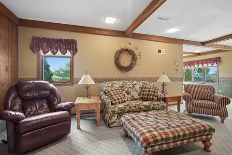 Living - 811 16th St, Fulton, IL 61252 photo 4 of 4