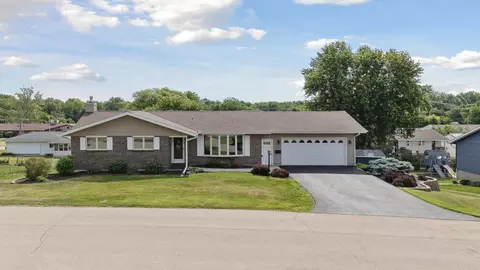 View/Area - 811 16th St, Fulton, IL 61252 photo 1 of 4