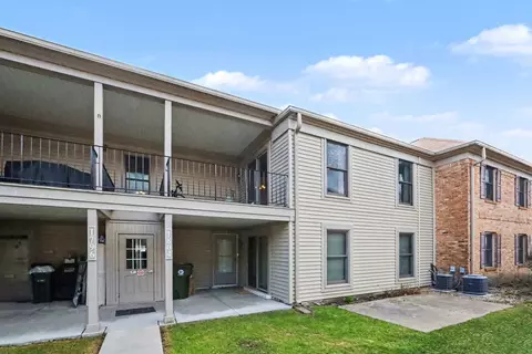 1804 Fayette Walk St #G, Hoffman Estates, IL 60169