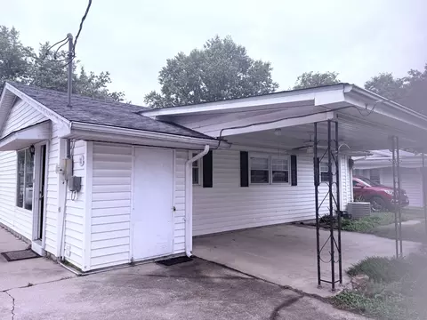 1331 S Pine St, Centralia, IL 62801 photo 9
