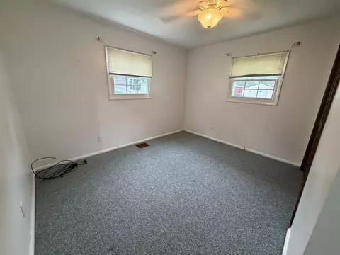 1331 S Pine St, Centralia, IL 62801 photo 5