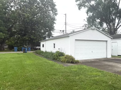 1331 S Pine St, Centralia, IL 62801 photo 10