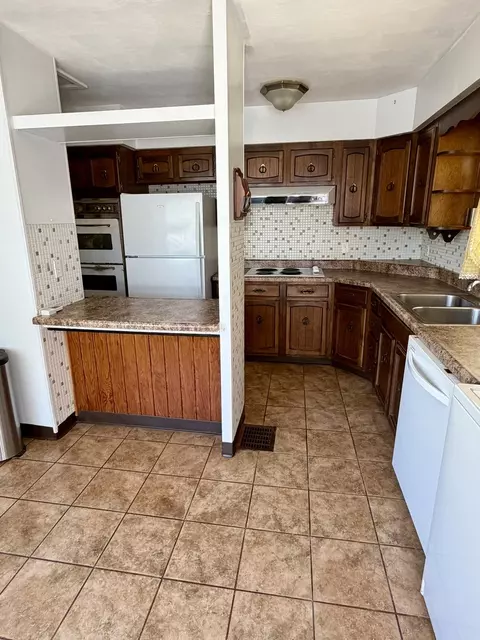1331 S Pine St, Centralia, IL 62801 photo 3