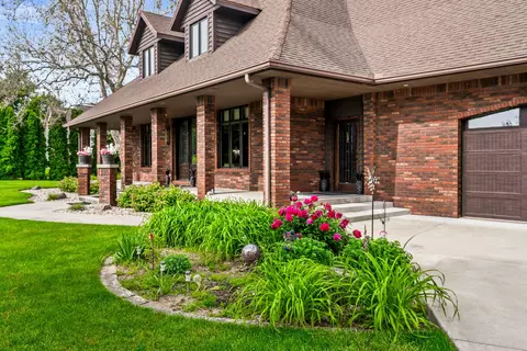 Exterior - 606 Harvey Rd, Downs, IL 61736 photo 5 of 19