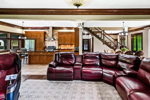 Living - 606 Harvey Rd, Downs, IL 61736 photo 4 of 5