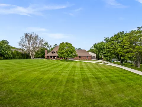 Exterior - 606 Harvey Rd, Downs, IL 61736 photo 9 of 19