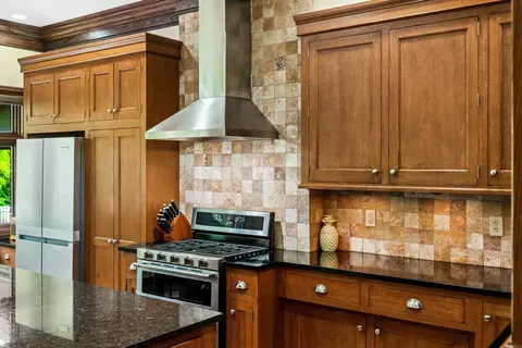 Kitchen - 606 Harvey Rd, Downs, IL 61736 photo 8 of 10
