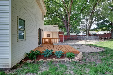 Exterior - 301 Ash Ave, Morrison, IL 61270 photo 3 of 5