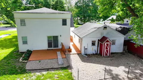 Exterior - 301 Ash Ave, Morrison, IL 61270 photo 1 of 5