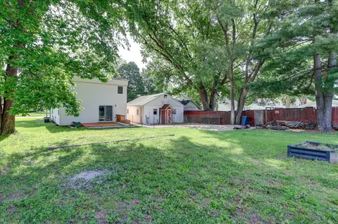 Exterior - 301 Ash Ave, Morrison, IL 61270 photo 4 of 5
