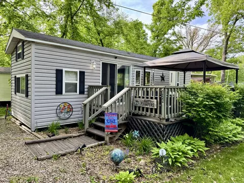 2795 E 28th Rd, Seneca, IL 61360