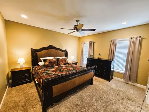 Bedroom - 17619 E Angling Rd, Mount Vernon, IL 62864 photo 1 of 2